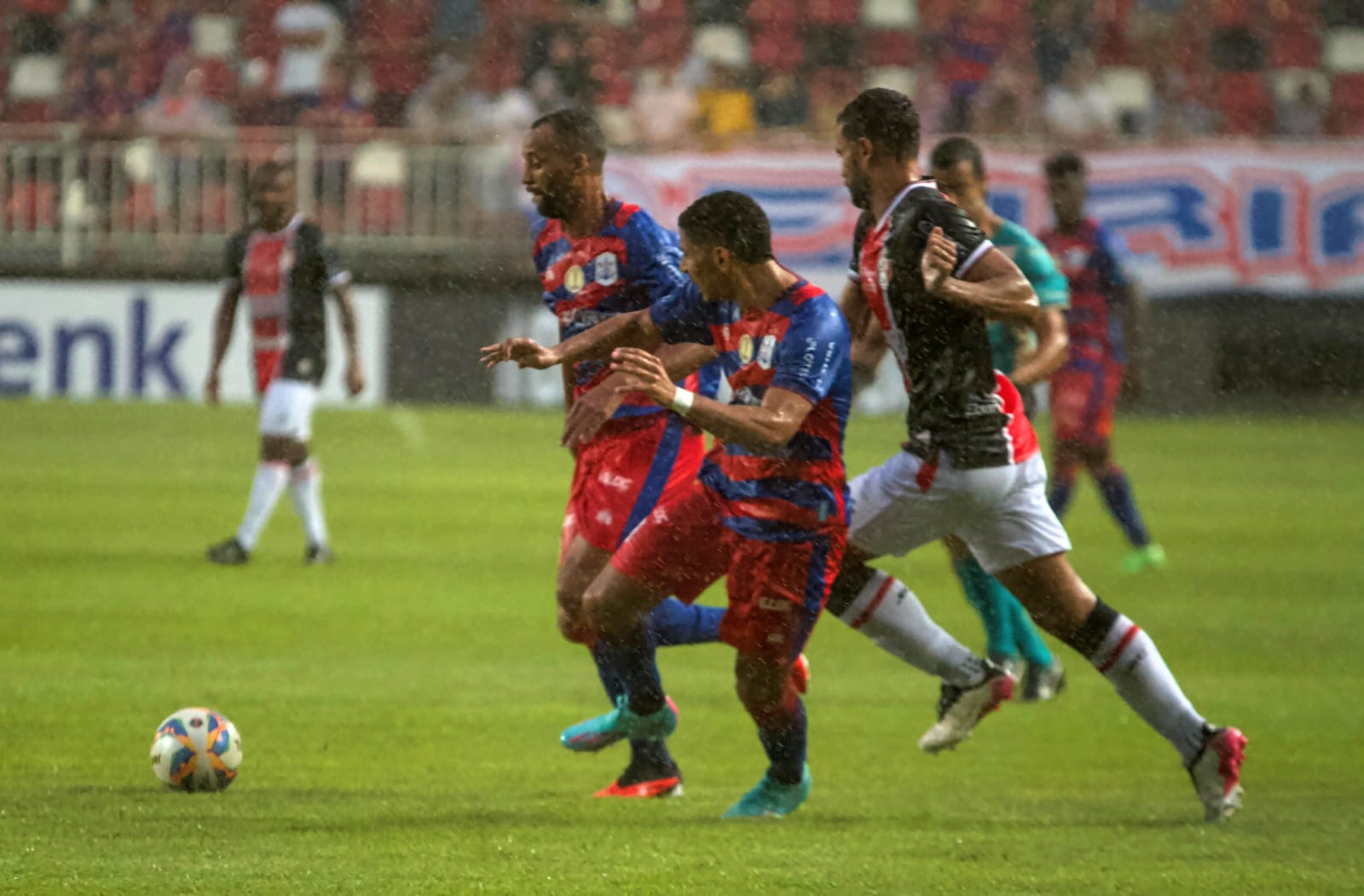 Juninho Tardelli decisivo Marcílio Dias vence Joinville na estreia